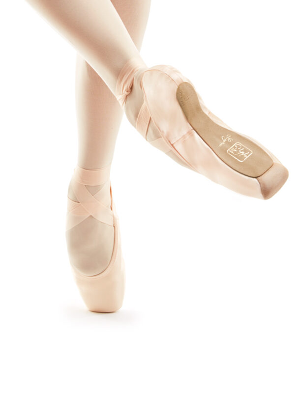 LYRA SCULPTED POINTE SHOE